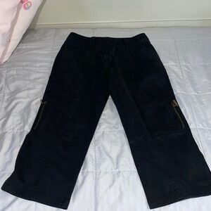 Elegant Black Capris with Zipper Accents